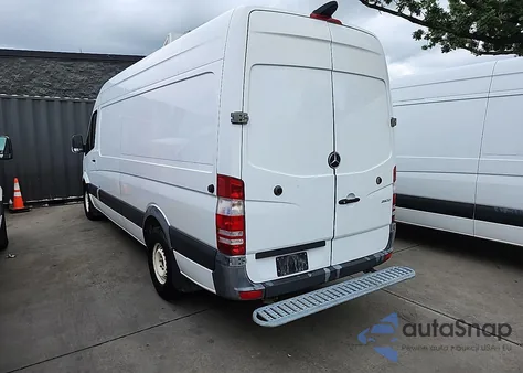 2018 Mercedes-Benz Sprinter 2500 High Roof V6 из США, поврежденный, VIN WD3PE8CD5JP598649